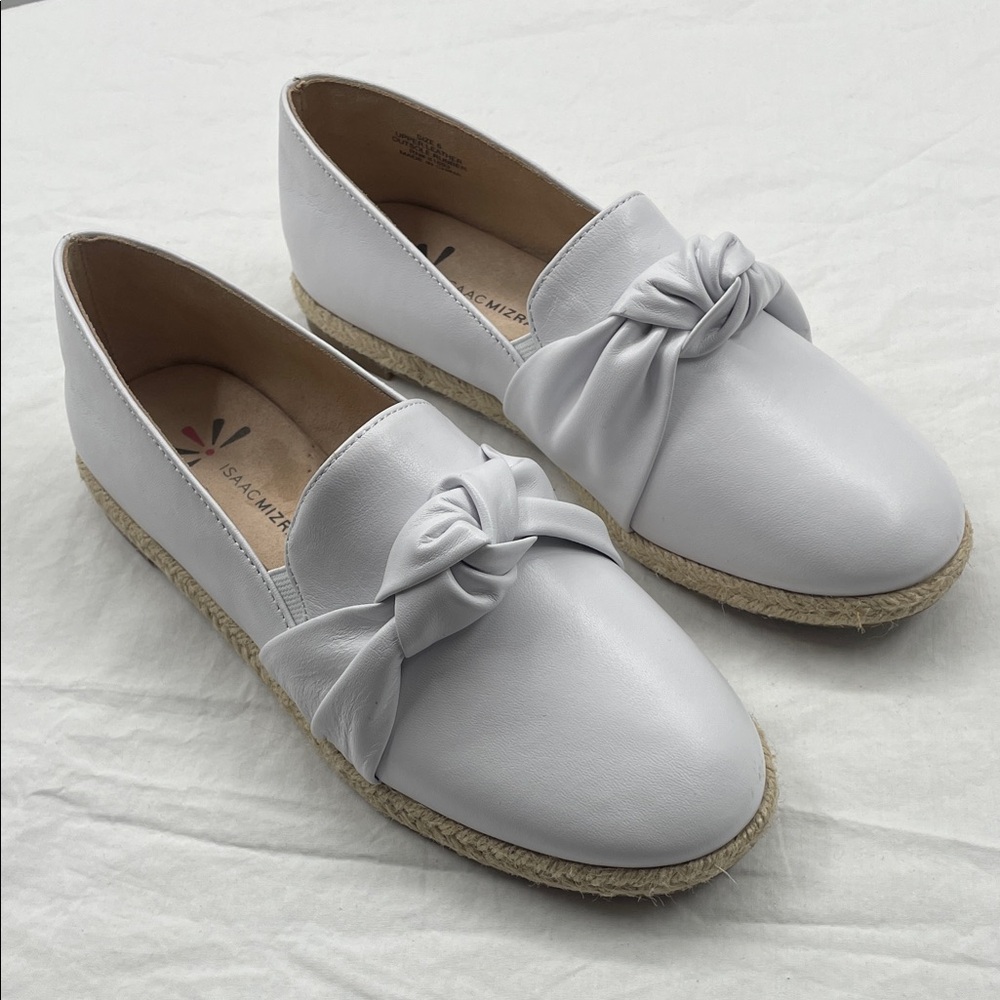 NEW! Isaac Mizrahi White Leather Espadrille Loafers with Bow. 6.